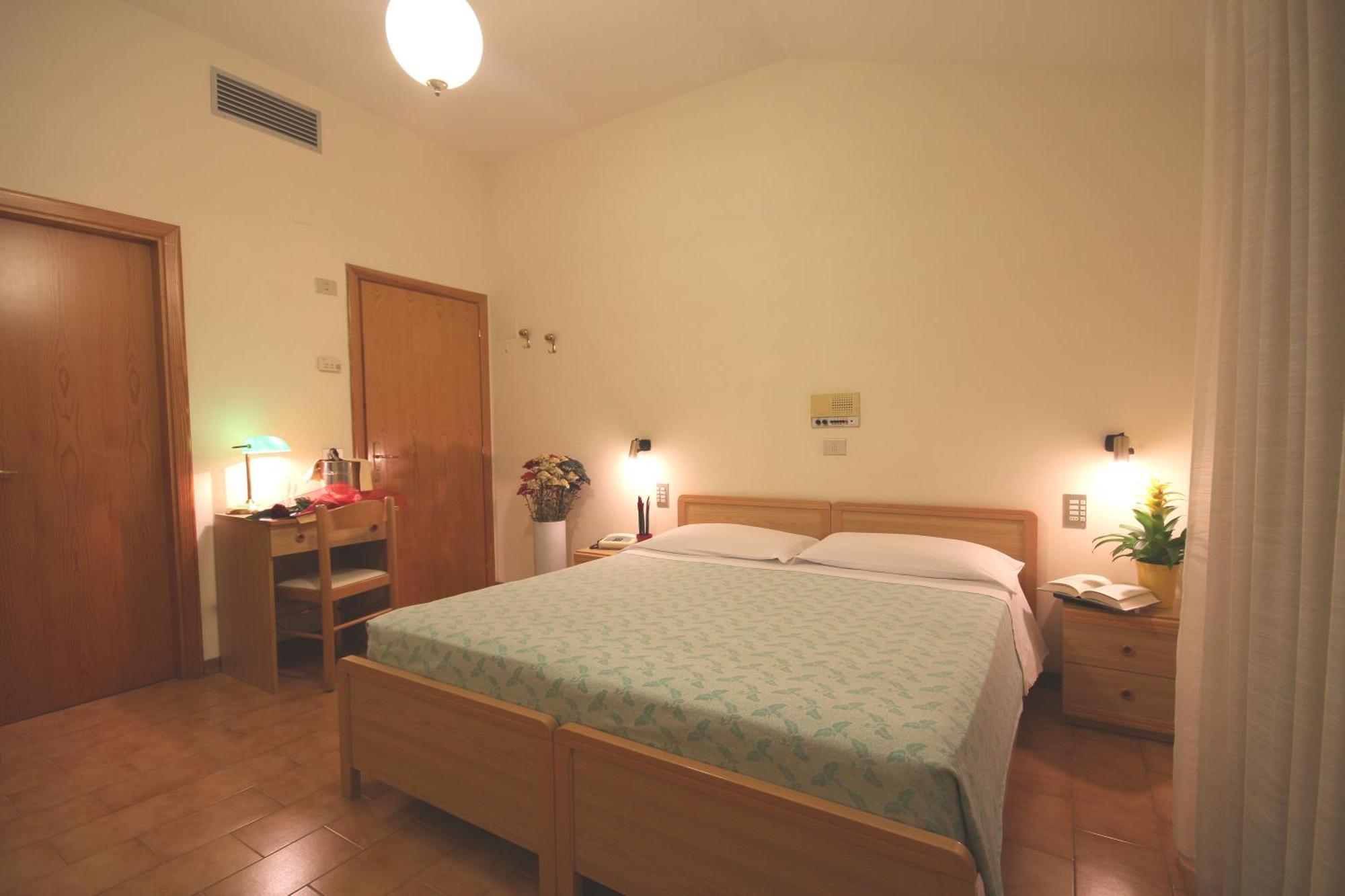 Hotel Villa Luca Кьянчано-Терме Номер фото